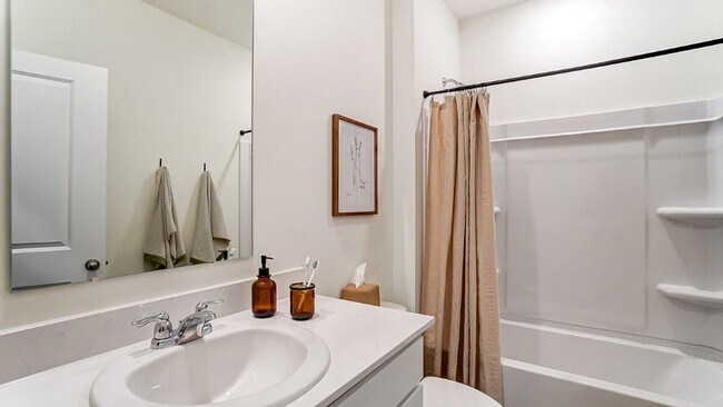 Building Photo - 406 Emily Dr