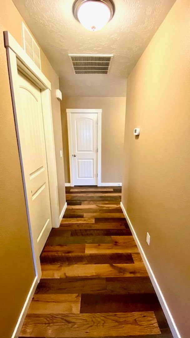 Building Photo - 3 Bed (+ bonus room) 2 Bath Home in Meridi...