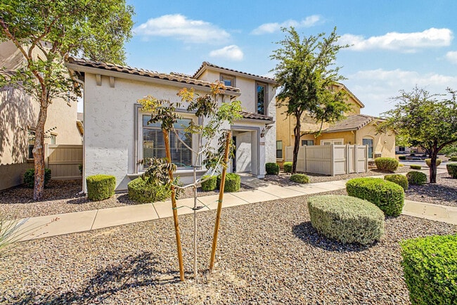 Building Photo - 26616 N Babbling Brook Dr