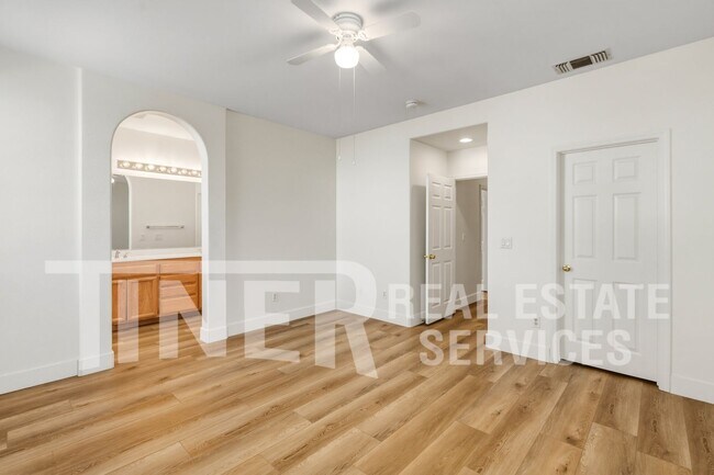 Building Photo - 9716 Marianna Way