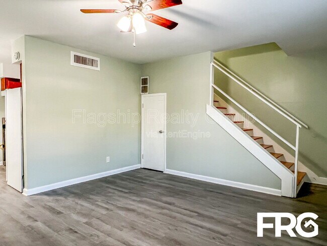 Building Photo - 111 W 15th St