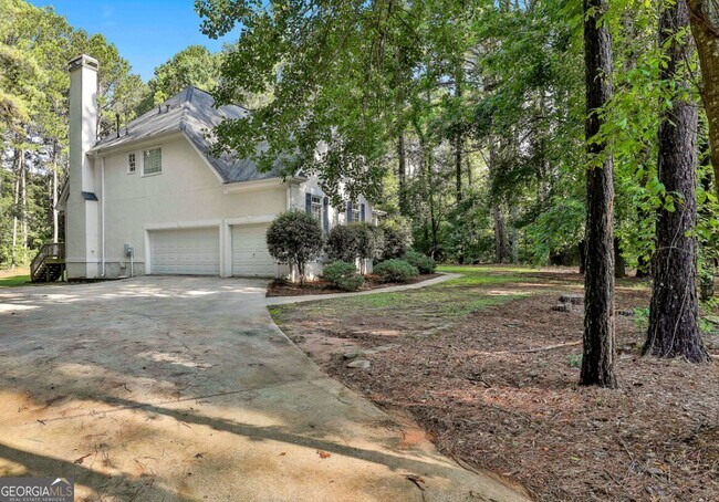 Building Photo - 1202 Loxley Cir