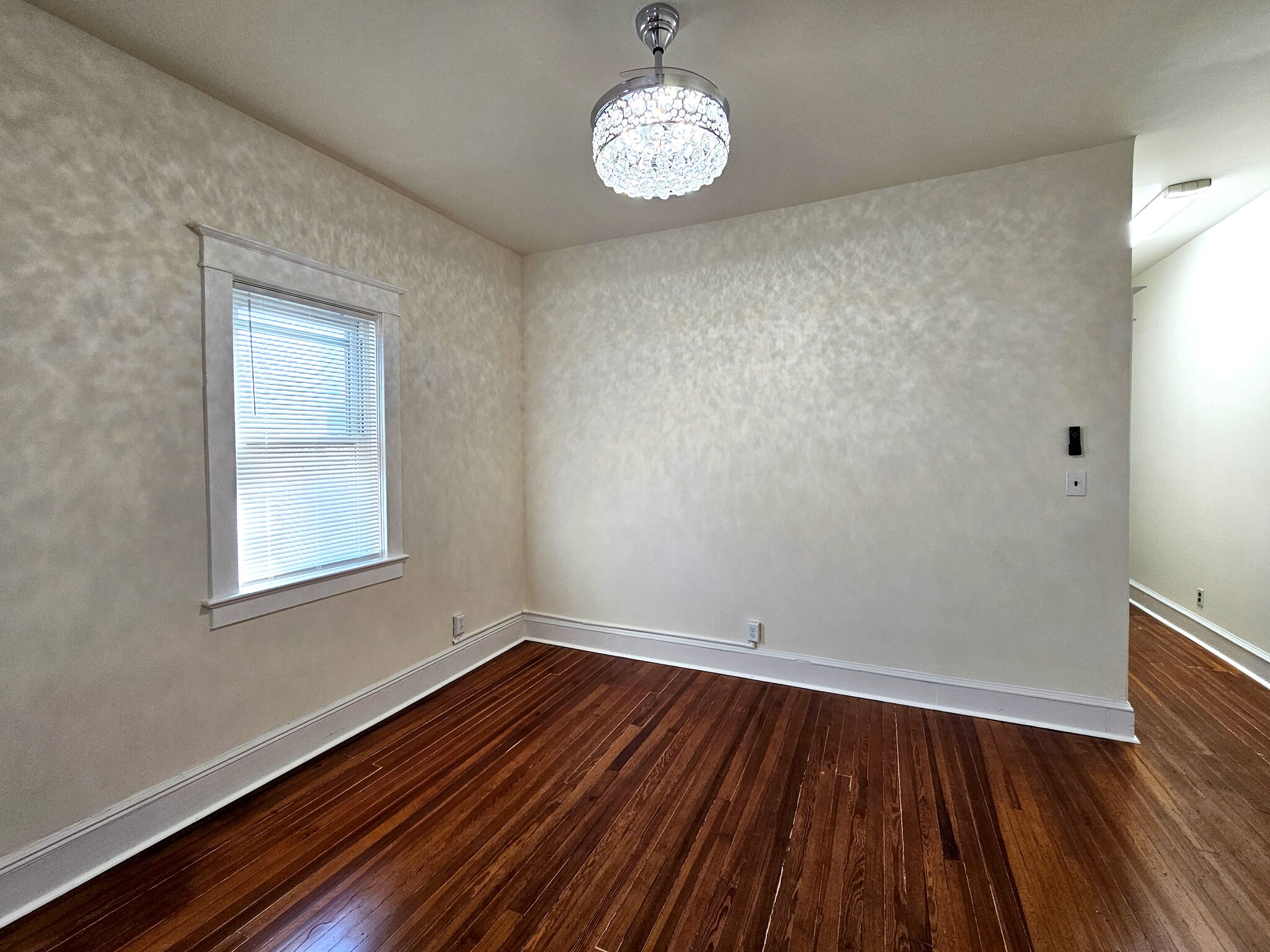 Hardwood floors throughout - 59 E Main St