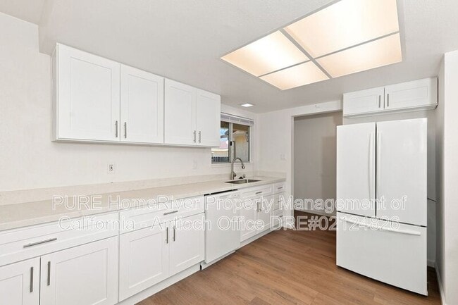 Building Photo - 2829 Fortuna Ct