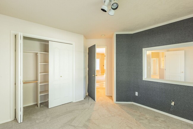 Building Photo - Beautiful home in the heart of Eagle