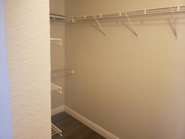 Building Photo - 3860 Coral Tree Cir