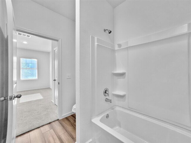 Building Photo - 28414 Selsdon Ct