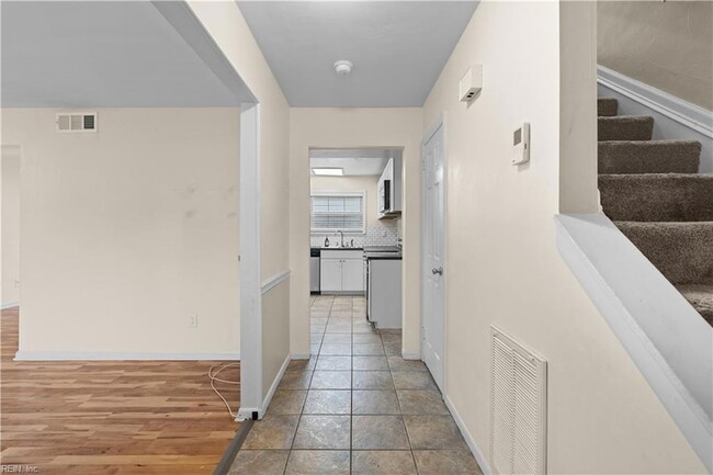 Building Photo - 3716 Table Rock Ln