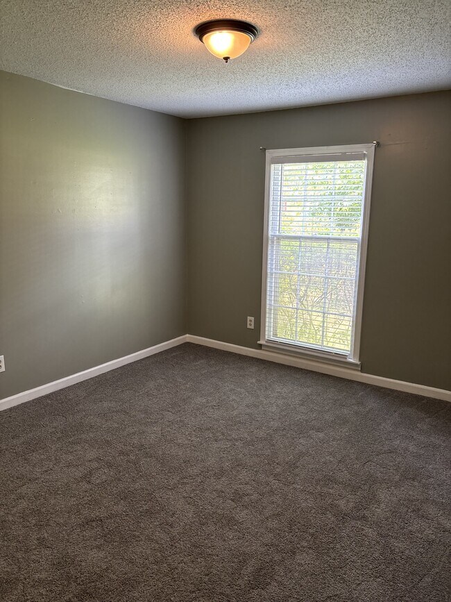 Building Photo - 8375 Rembrook Dr