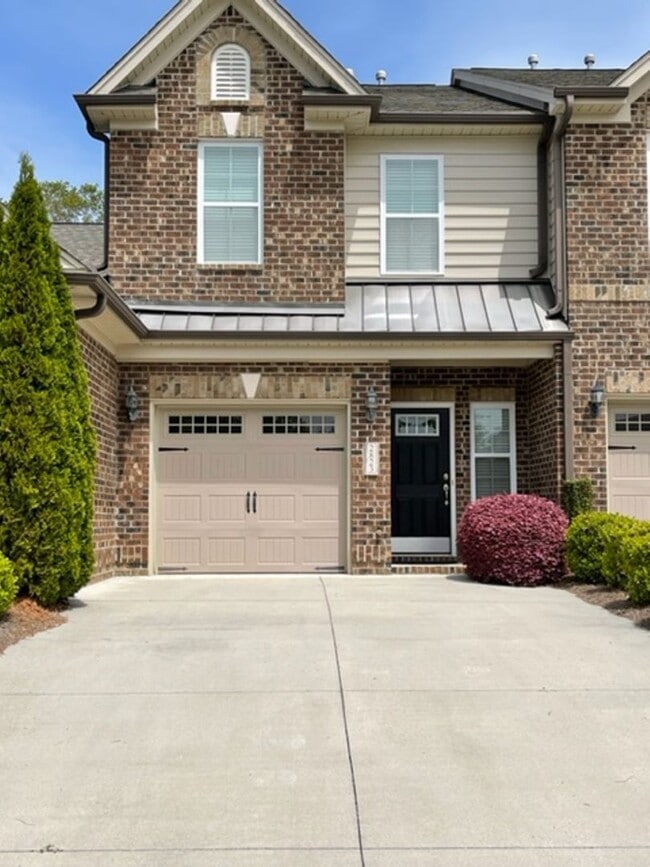 Primary Photo - Townhouse / Burlington