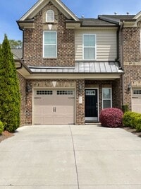 Building Photo - Townhouse / Burlington