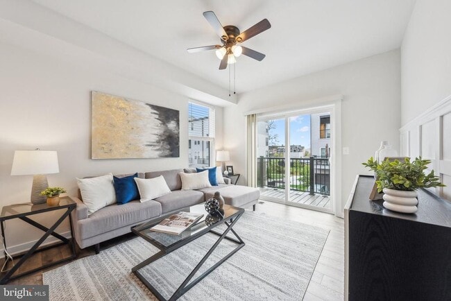 Building Photo - 44603 Wolfhound Sq