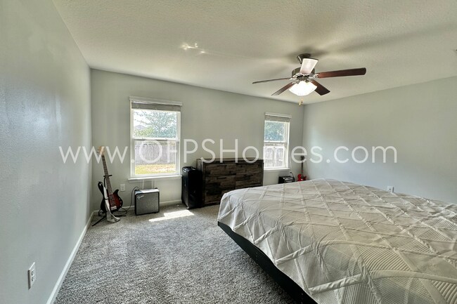 Building Photo - 4/2 in Redstone Subdivision!! AVAILABLE 10...