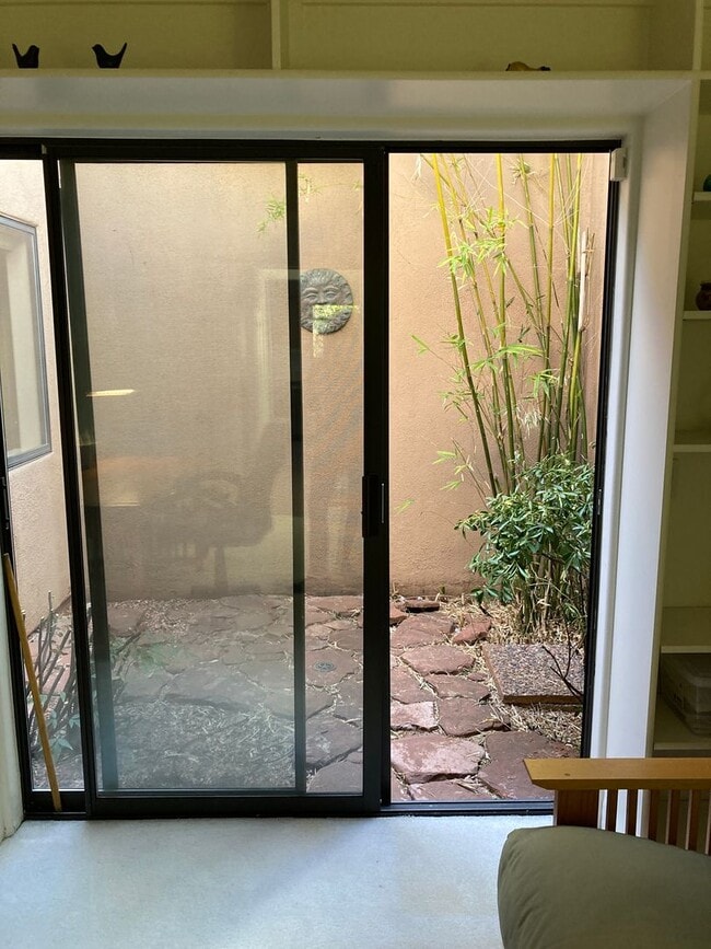 Building Photo - Gorgeous Furnished Arroyo Seco Townhouse with Fabulous Views!