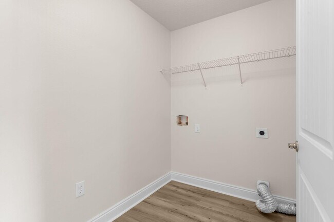 Building Photo - 120 Brandywine Rd