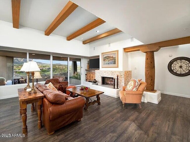 Building Photo - 9898 E Graythorn Dr
