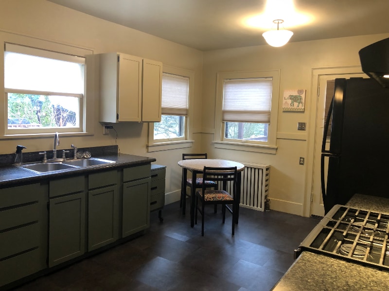 Building Photo - 3007 16th Ave S