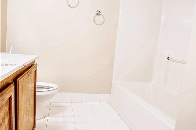 Building Photo - 9909 Westwood Dr