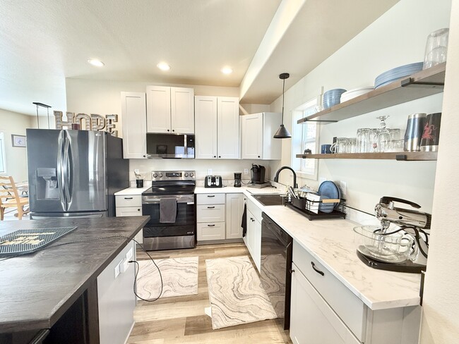 Building Photo - 186 W Quandary Ct