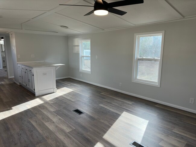 Building Photo - 72 Rolandale Ln