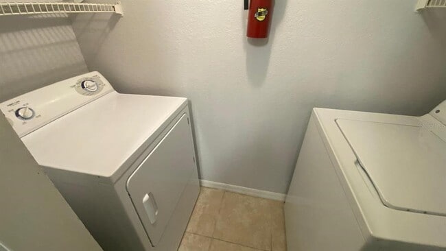 Building Photo - 1027 S Hiawassee Rd