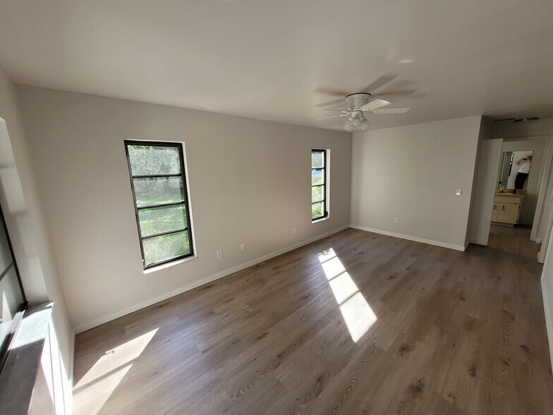 Building Photo - 21 Lemington Ct