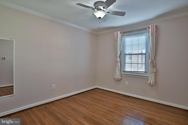 Building Photo - 3181 Welby Ct