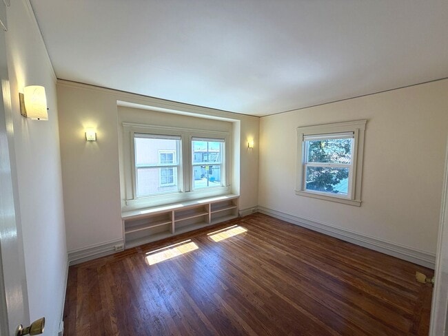 Building Photo - UPDATED BRIGHT HUGE 1650sf 2BR/1BA+BONUS Home Balboa Terrace LOTS of Natural Light AVAILABLE NOW