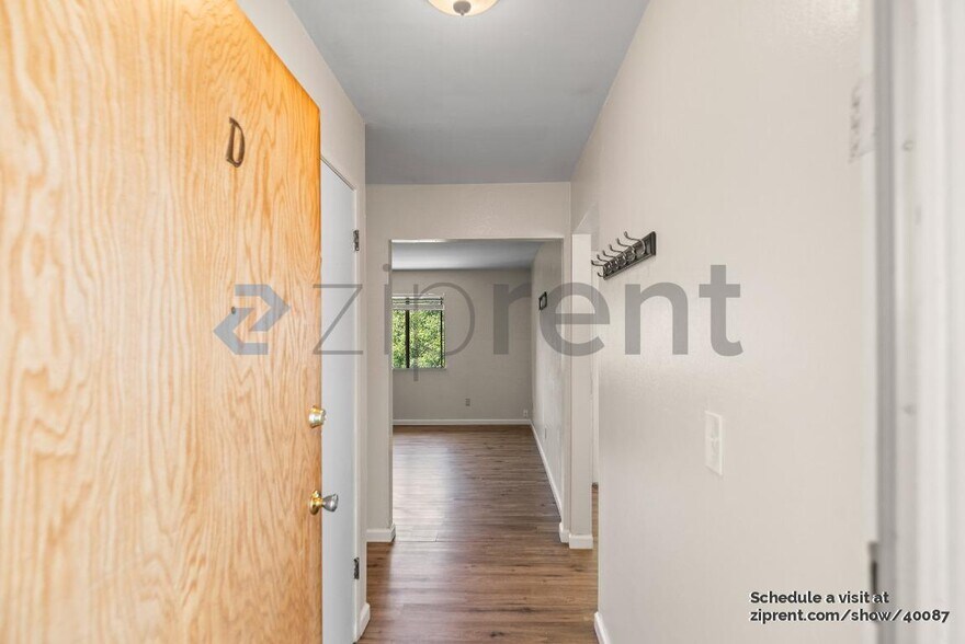 Building Photo - 3809 Buell St
