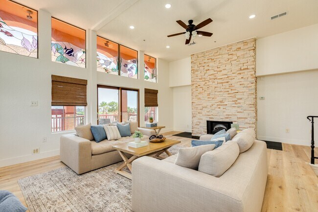 Building Photo - 411 Sailfish
