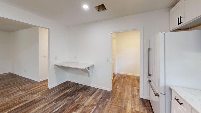 Building Photo - 201 Florence Ave