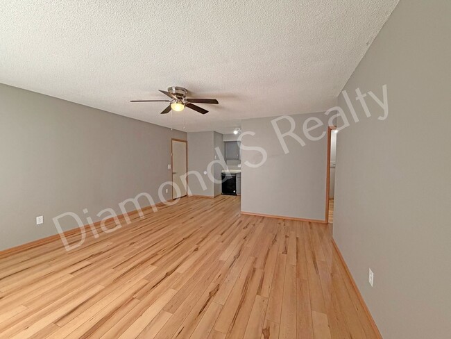 Building Photo - 1505 W Rainey St