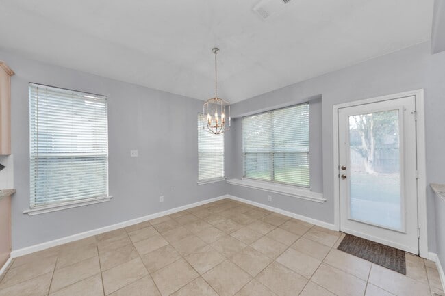 Building Photo - 1819 Misty Falls Ln