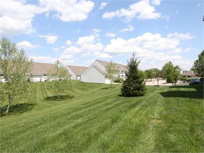 Building Photo - 7151 English Dr