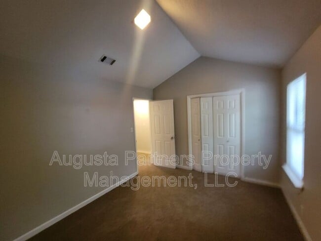Building Photo - 151 Chalet North CT