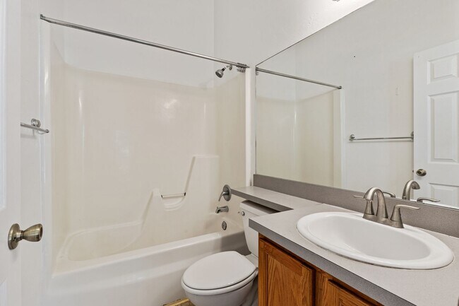 Building Photo - Just Reduced!! Close to UF Two Story Townhouse