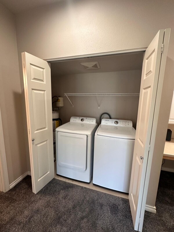 Building Photo - 22855 E Country Vista Dr