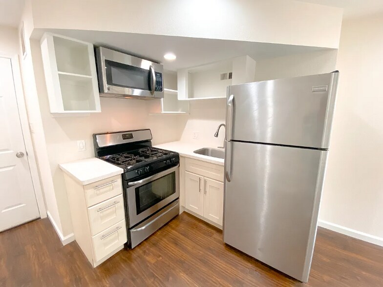 Building Photo - 29 Rockford Ave