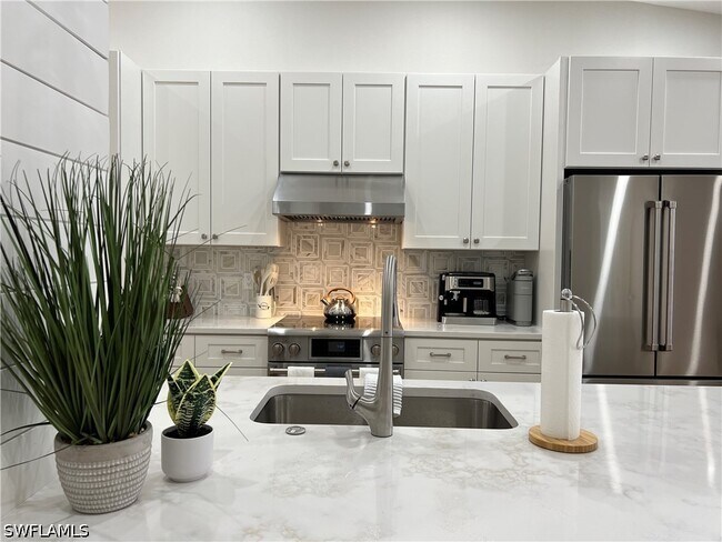 Building Photo - 7087 Barrington Cir