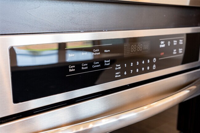 Building Photo - 7310 Camden Crestwood Way