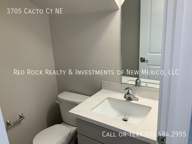 Building Photo - 3705 Cacto Ct