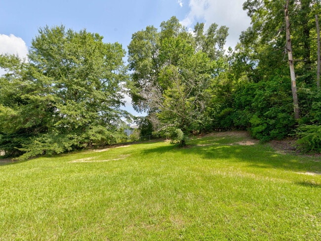 Building Photo - Move-In Ready 3/2 in Columbus | Appliances + W/D + Lawn Care + Pest Control Included | $1,600/mo