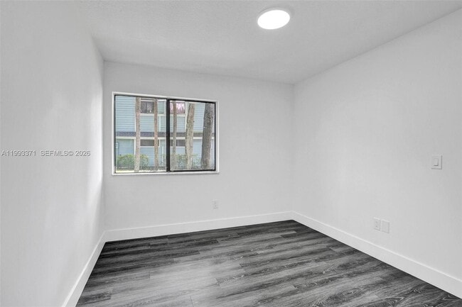 Building Photo - 1818 Adventure Pl