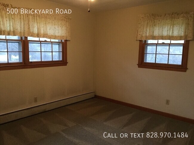 Building Photo - 500 Brickyard Rd