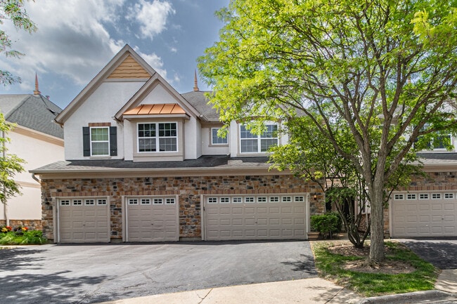 Primary Photo - 403 Shadow Creek Dr