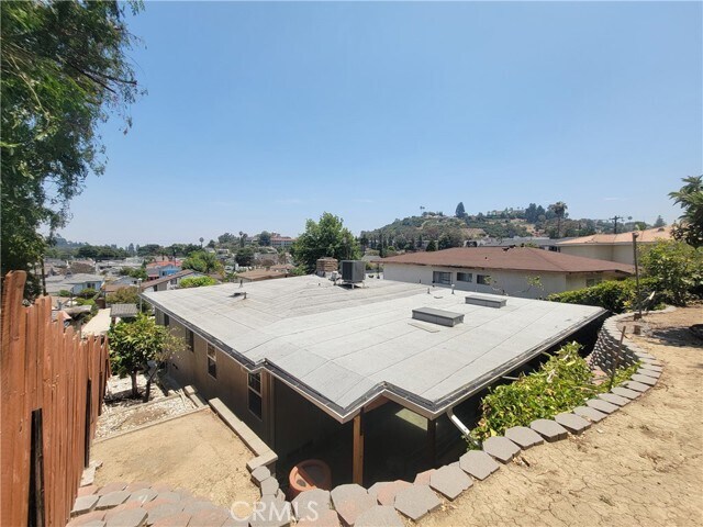 Building Photo - 2511 Florentina Ave