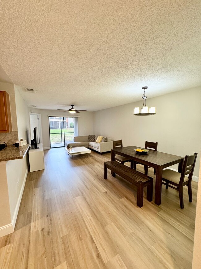Building Photo - Dr. Phillips 3 Bed 2 Bath For Rent at soug...