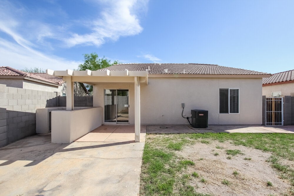 Building Photo - 13148 W Redfield Rd