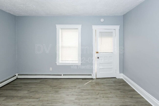 Building Photo - 1609 Lakewood Ave