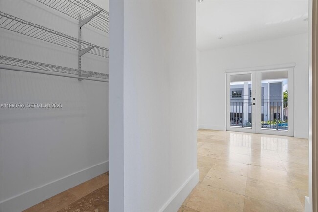 Building Photo - 2786 SW 34th Ave